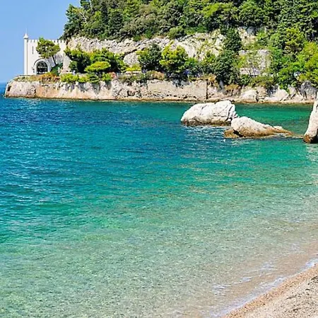 Apartment Ht - Loft Al Castello Di Miramare Con Vista Grignano (Trieste)
